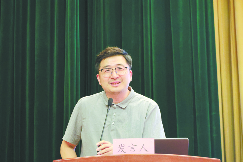 李峰.jpg